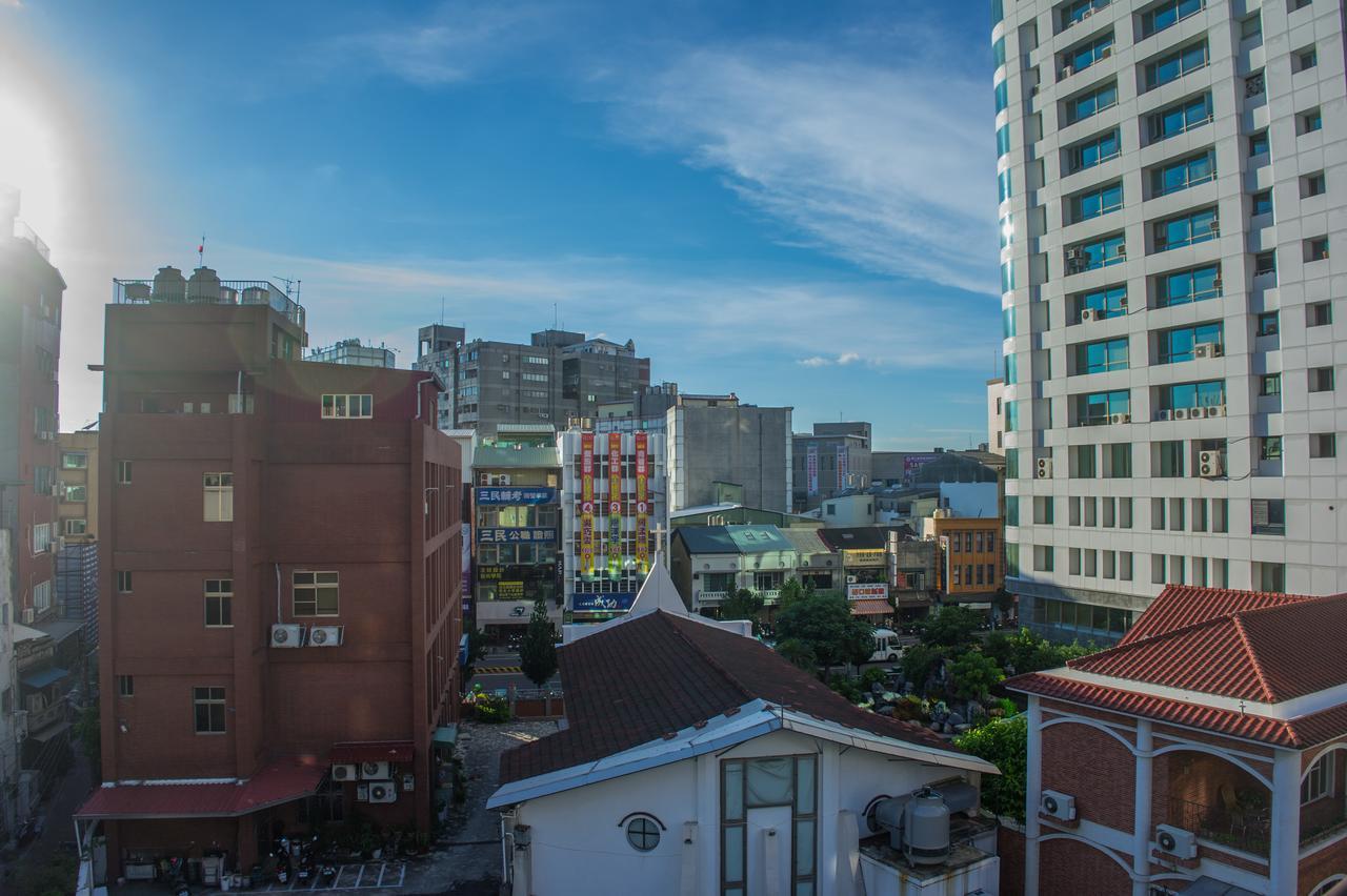 Gather Tainan Luaran gambar